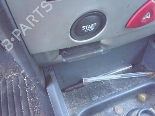 Used Card reader RENAULT MEGANE II (BM0/1_, CM0/1_) 1.6 16V (BM0C, CM0C) (113 hp) 31577107