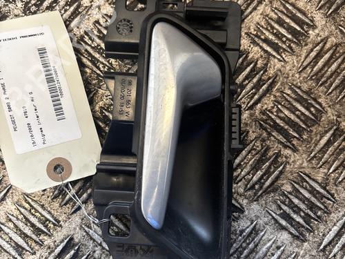 Used Front left interior door handle Front left interior door handle 34167788 34167788
