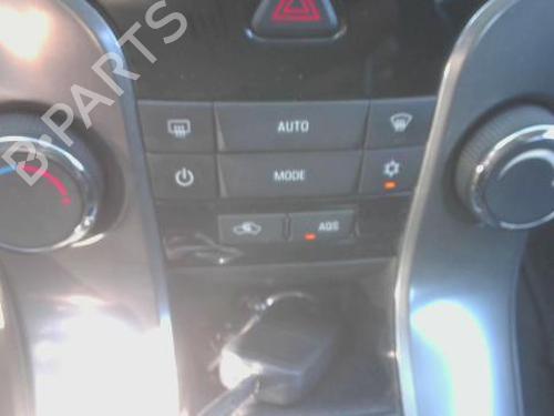 Used Climate control Climate control CHEVROLET CRUZE Station Wagon (J308) 1.7 TD (131 hp) 34258643 34258643