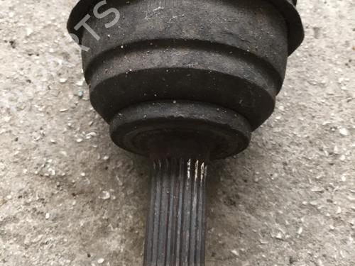 Used Left front driveshaft Left front driveshaft RENAULT TWINGO I (C06_) 1.2 (C066, C068) (58 hp) 33025565 33025565