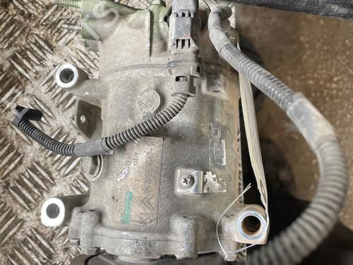 Used AC compressor AC compressor PEUGEOT PARTNER Tepee 1.6 HDi (114 hp) 33831424 33831424
