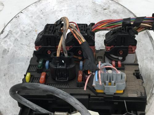 Used Fuse box Fuse box PEUGEOT 207 (WA_, WC_) 1.6 16V VTi (120 hp) 33831215 33831215