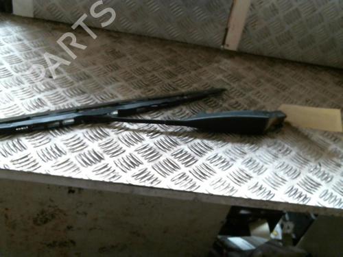 Front windshield wiper arm MERCEDES-BENZ E-CLASS (W210) E 220 CDI (210.006) | BP22039520C143 