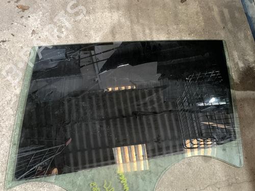 rear-left-door-window-dacia-sandero-iii-2021-30444072 main image