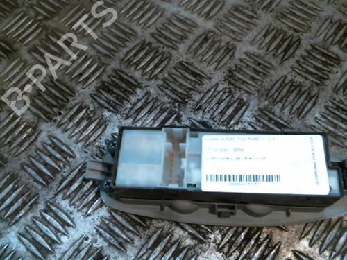 Used Switch NISSAN ALMERA TINO (V10) 2.2 dCi (115 hp) 22039067