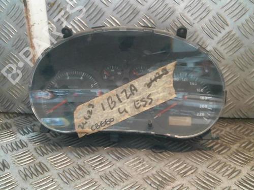 Used Instrument cluster SEAT CORDOBA Vario (6K5) [1996-2002]  22044850