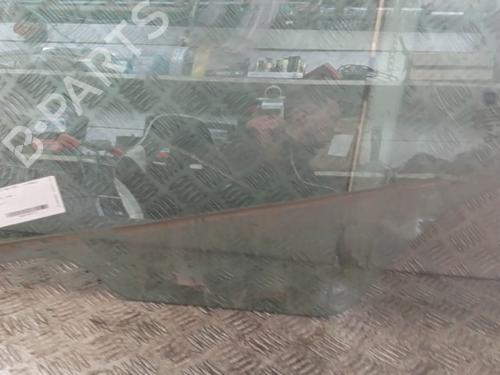 front-left-door-window-fiat-500x-334_-2014-23799906 main image