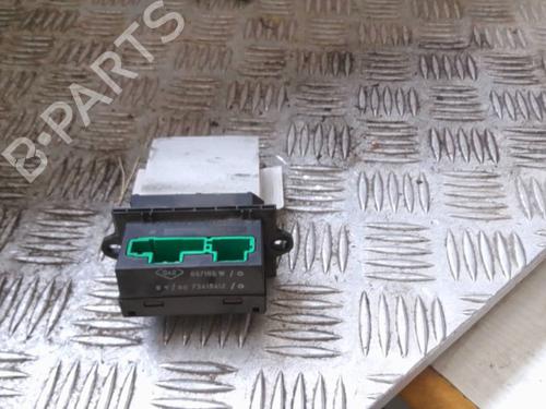Used Heater resistor RENAULT SCÉNIC I MPV (JA0/1_, FA0_) 1.6 (JA00, JA16, JA15, JA19, JA1V, JA2B, JA2C, JA0B,... (107 hp) 27357572