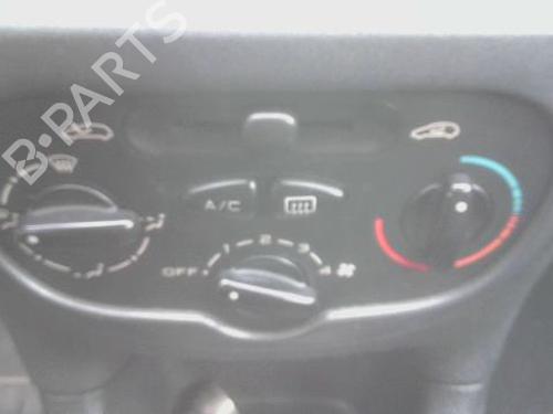 Used Climate control Climate control PEUGEOT 206 CC (2D) 1.6 16V (2DNFUF, 2DNFUR) (109 hp) 32777007 32777007