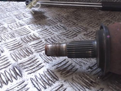 Used Right front driveshaft Right front driveshaft FIAT 500X (334_) 1.6 (334AXE1A) (110 hp) 24474472 24474472