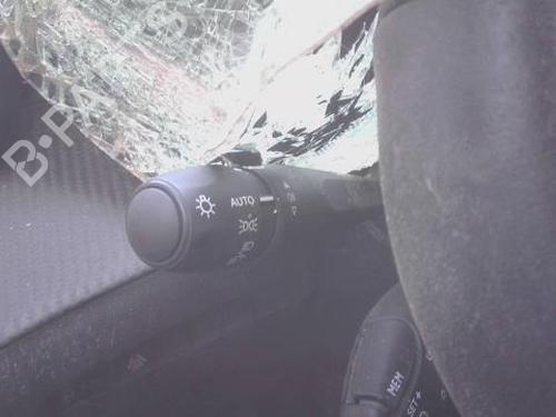 Used Steering column stalk PEUGEOT 2008 II (UD_, US_, UY_, UJ_, UR_, UC_) 1.2 PureTech 130 (USHNS, URHNS) (130 hp) 31802349