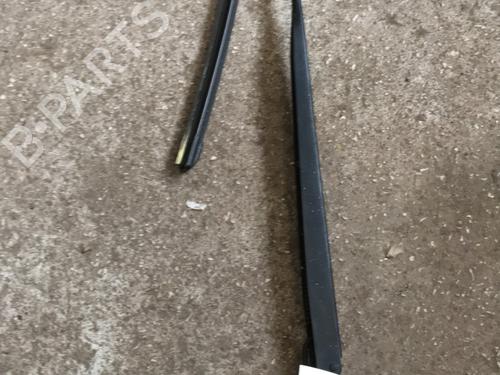 front-windshield-wiper-arm-renault-scenic-ii-jm01_-2003-2004-2005-2006-2007-2008-2009-2010-31835310 main image
