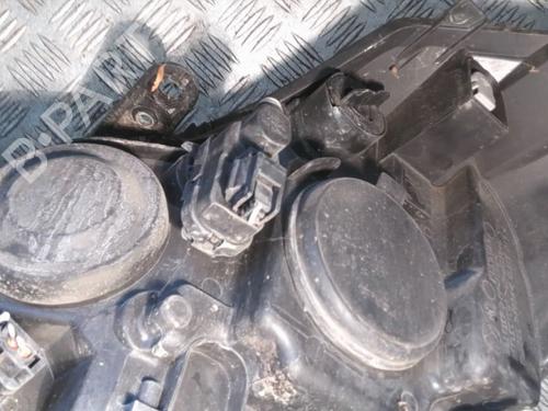 Right headlight RENAULT CLIO III (BR0/1, CR0/1) 1.5 dCi (BR17, CR17) | BP30127427C29