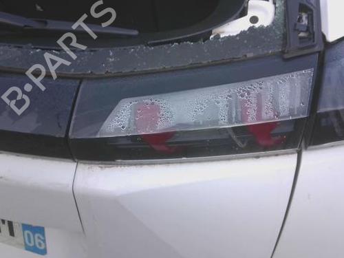 Used Right tailgate light PEUGEOT 2008 II (UD_, US_, UY_, UJ_, UR_, UC_) 1.2 PureTech 130 (USHNS, URHNS) (130 hp) 31802335
