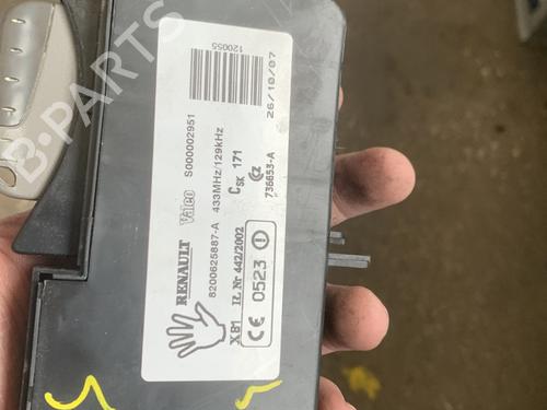 Card reader RENAULT ESPACE IV (JK0/1_) 2.0 dCi (JK01, JK02, JK1J, JK1K, JK1H) | BP33025425E4 - Image 9