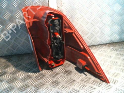 Used Right taillight PEUGEOT 1007 (KM_) 1.4 HDi (68 hp) 20988799
