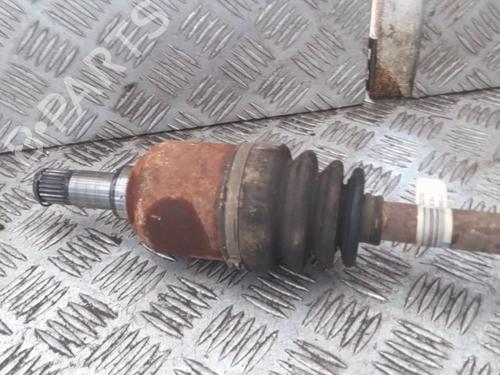Used Right front driveshaft Right front driveshaft FIAT PUNTO (188_) 1.2 60 (188.030, .050, .130, .150, .230, .250) (60 hp) 28451181 28451181