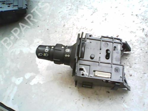 Used Switch RENAULT SCÉNIC II (JM0/1_) 1.9 dCi (JM0G, JM12, JM1G, JM2C) (120 hp) 22037027
