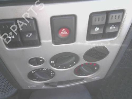 warning-dacia-logan-ls_-2004-38724644 main image