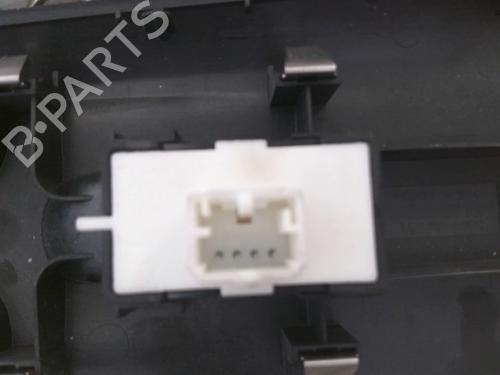 Used Right front window switch Right front window switch FIAT 500X (334_) 1.6 (334AXE1A) (110 hp) 24474442 24474442