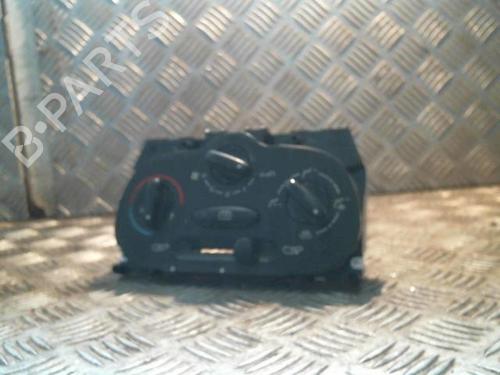 AC-Styringsenhed/Manøvreenhed PEUGEOT 206 Hatchback (2A/C) 1.4 i (75 hp) 22043192