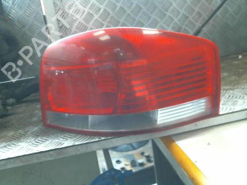 Højre baglygte AUDI A3 (8P1) 2.0 TDI 16V (140 hp) 30635559
