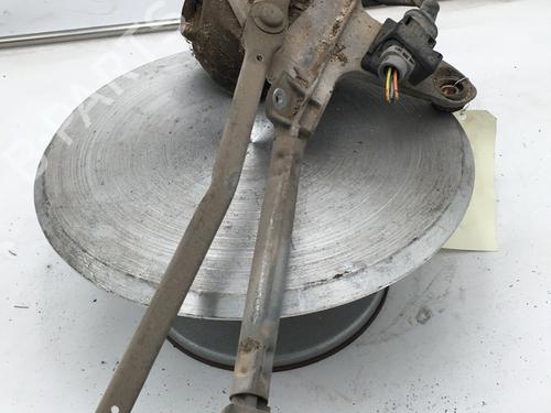 Used Front wiper motor RENAULT LAGUNA I (B56_, 556_) 2.2 dT (B569) (113 hp) 31135494