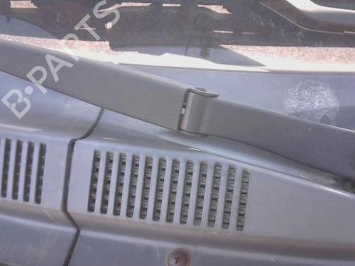 Used Front windshield wiper arm KIA PICANTO I (SA) 1.0 (63 hp) 28000768
