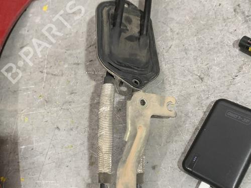 Used Gear lever Gear lever TOYOTA YARIS (_P9_) 1.4 D-4D (NLP90_, NLP90R) (90 hp) 31168296 31168296