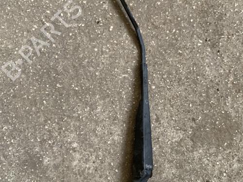 Used Front windshield wiper arm Front windshield wiper arm RENAULT MASTER II Van (FD) 2.5 dCi (FD02) (101 hp) 31031562 31031562