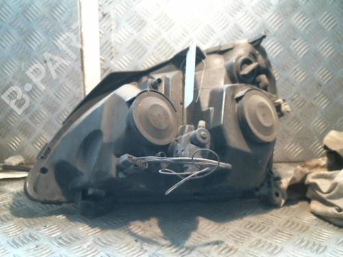 Faro destro RENAULT CLIO II (BB_, CB_) 1.6 16V (BB01, BB0H, BB0T, BB14, BB1D, BB1R, BB2KL, BB3G... (107 hp) 30892124
