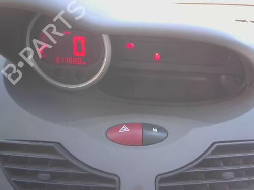 Cockpit RENAULT TWINGO II (CN0_) 1.5 dCi (CN0E) (64 hp) 29149153