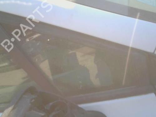 front-right-quarter-glass-renault-clio-iv-bh_-2012-2013-2014-2015-2016-2017-2018-2019-2020-2021-39510372 main image