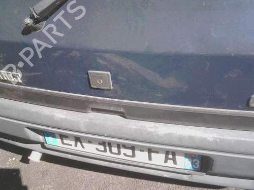 Used Rear center light Rear center light RENAULT CLIO I (B/C57_, 5/357_) 1.2 (B/C/S577) (54 hp) 35989057 35989057