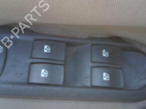 Used Switch Switch RENAULT SCÉNIC II (JM0/1_) 1.6 (JM0C, JM0J, JM1B) (113 hp) 35938986 35938986
