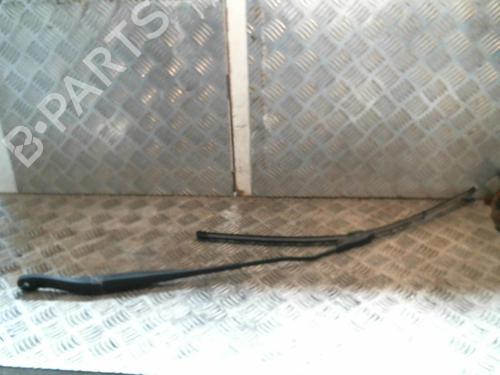 Used Front windshield wiper arm RENAULT CLIO III (BR0/1, CR0/1) 1.5 dCi (C/BR0G, C/BR1G) (68 hp) 20994542