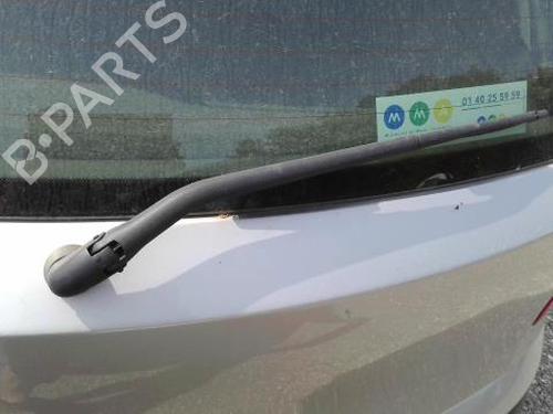 Used Rear windshield wiper arm FIAT PUNTO (188_) 1.2 16V 80 (188.233, .235, .253, .255, .333, .353, .639,... (80 hp) 26615124