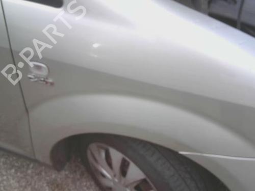 Used Right front fenders TOYOTA COROLLA Verso (ZER_, ZZE12_, R1_) 2.0 D-4D (CUR10_, CUR10R) (116 hp) 29845615