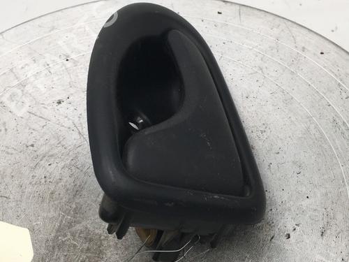 Used Front left interior door handle Front left interior door handle DACIA LOGAN (LS_) 1.4 (LS0A, LS0C, LS0E, LS0G) (75 hp) 32185812 32185812