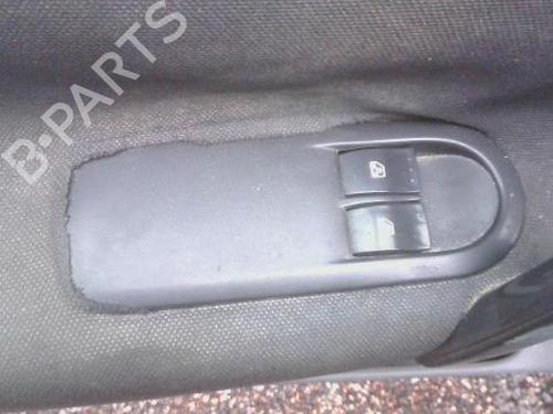 Used Switch RENAULT SCÉNIC II (JM0/1_) 1.5 dCi (JM1E, JM16) (106 hp) 31835313