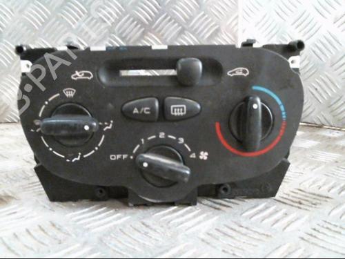 Used Climate control PEUGEOT 206 Hatchback (2A/C) 1.4 i (75 hp) 22036080