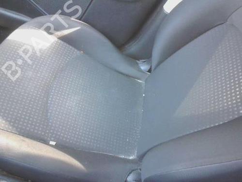 Sæde højre fortil PEUGEOT 206+ (2L_, 2M_) 1.1 (60 hp) 32985063
