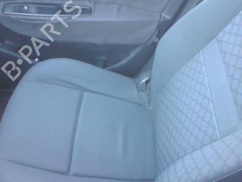 Used Right front seat RENAULT SCÉNIC III (JZ0/1_) 1.5 dCi (110 hp) 32204433