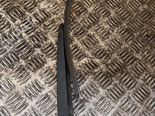 Used Rear windshield wiper arm Rear windshield wiper arm 37470318 37470318