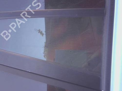 rear-right-door-window-ssangyong-kyron-2005-2006-2007-2008-2009-2010-2011-2012-2013-2014-32673940 main image