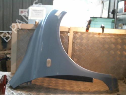 Used Right front fenders NISSAN MICRA III (K12) 160 SR (110 hp) 21562095