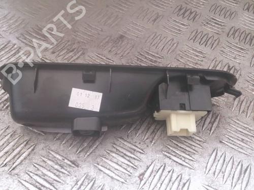 Right front window switch RENAULT TWINGO III (BCM_, BCA_) 0.9 TCe 90 (BCM9, BCM2) | BP28622492I26