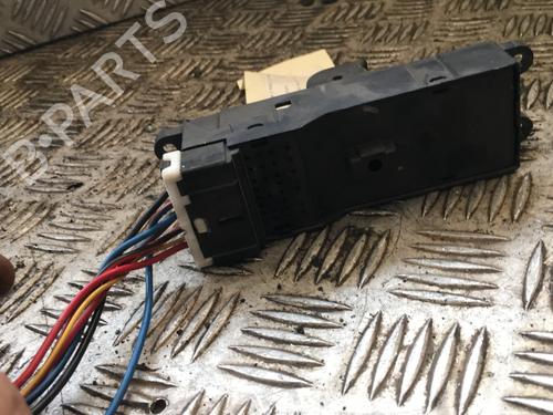 Left front window switch NISSAN MICRA II (K11) 1.3 i 16V | BP20996199I27 