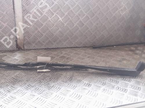 Used Front windshield wiper arm FORD MAVERICK (UDS, UNS) 2.7 TD (100 hp) 24734791