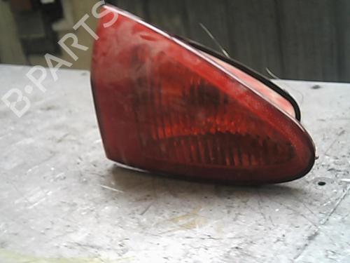 Used Left tailgate light ALFA ROMEO 147 (937_) 1.9 JTD 16V (937.AXG1B, 937.BXG1B) (140 hp) 22037383